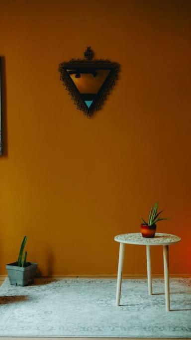 Sahara Studio With Shared Bathroom In City Centre Bratislava Luaran gambar