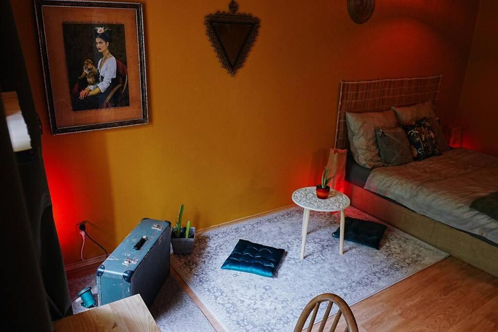 Sahara Studio With Shared Bathroom In City Centre Bratislava Luaran gambar