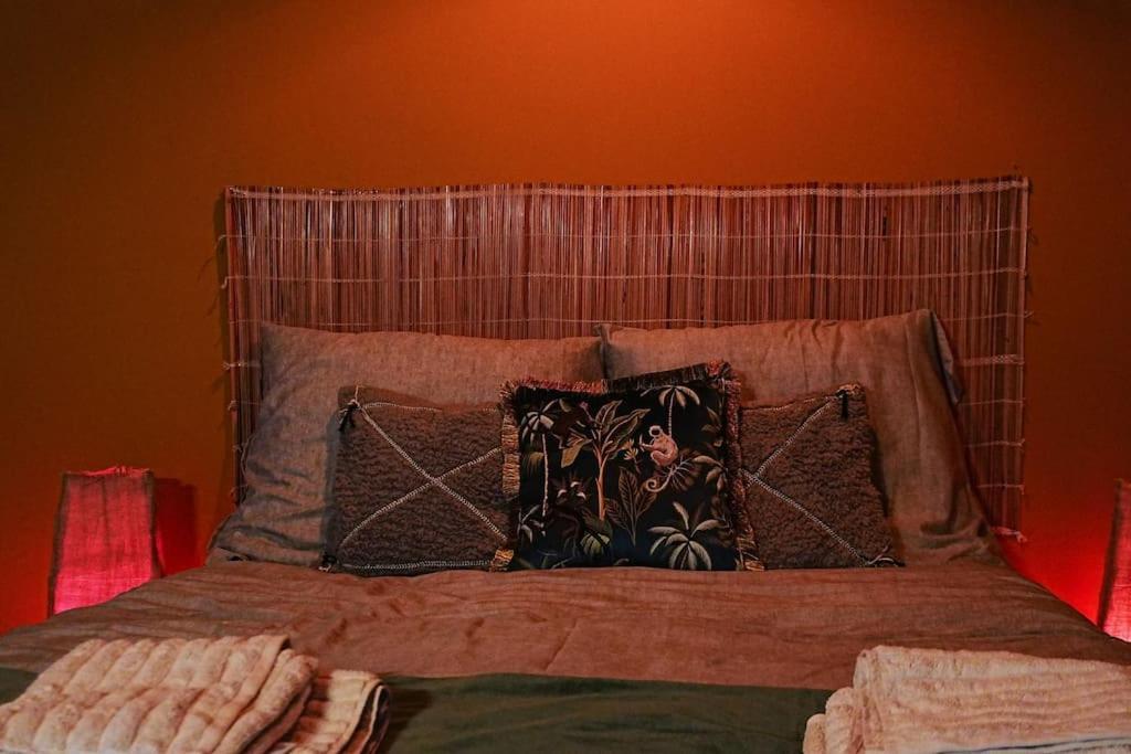 Sahara Studio With Shared Bathroom In City Centre Bratislava Luaran gambar