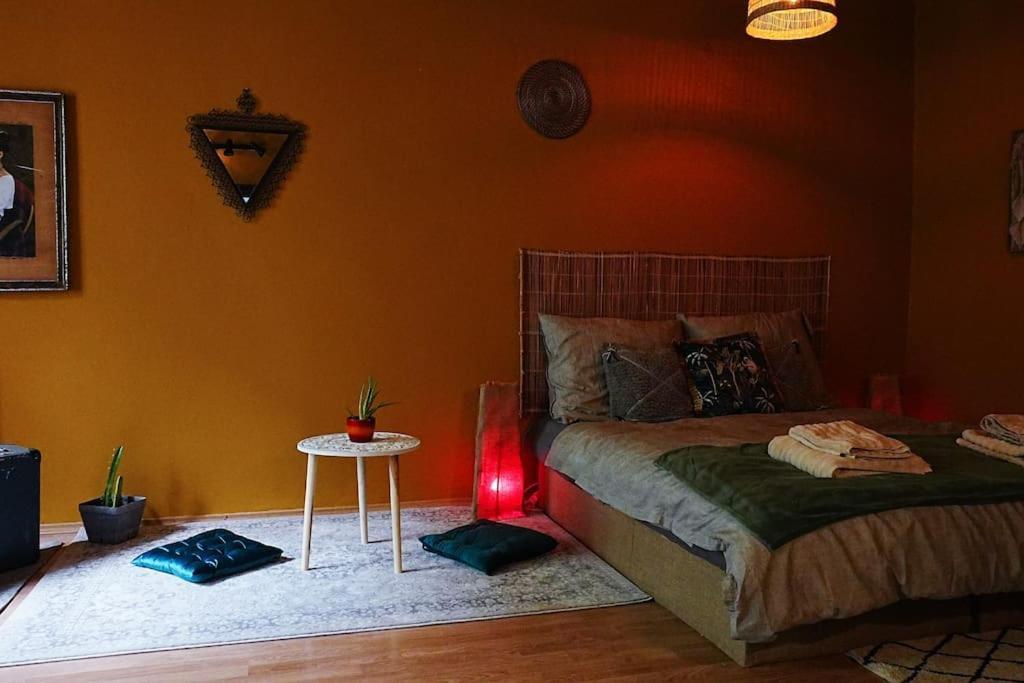 Sahara Studio With Shared Bathroom In City Centre Bratislava Luaran gambar